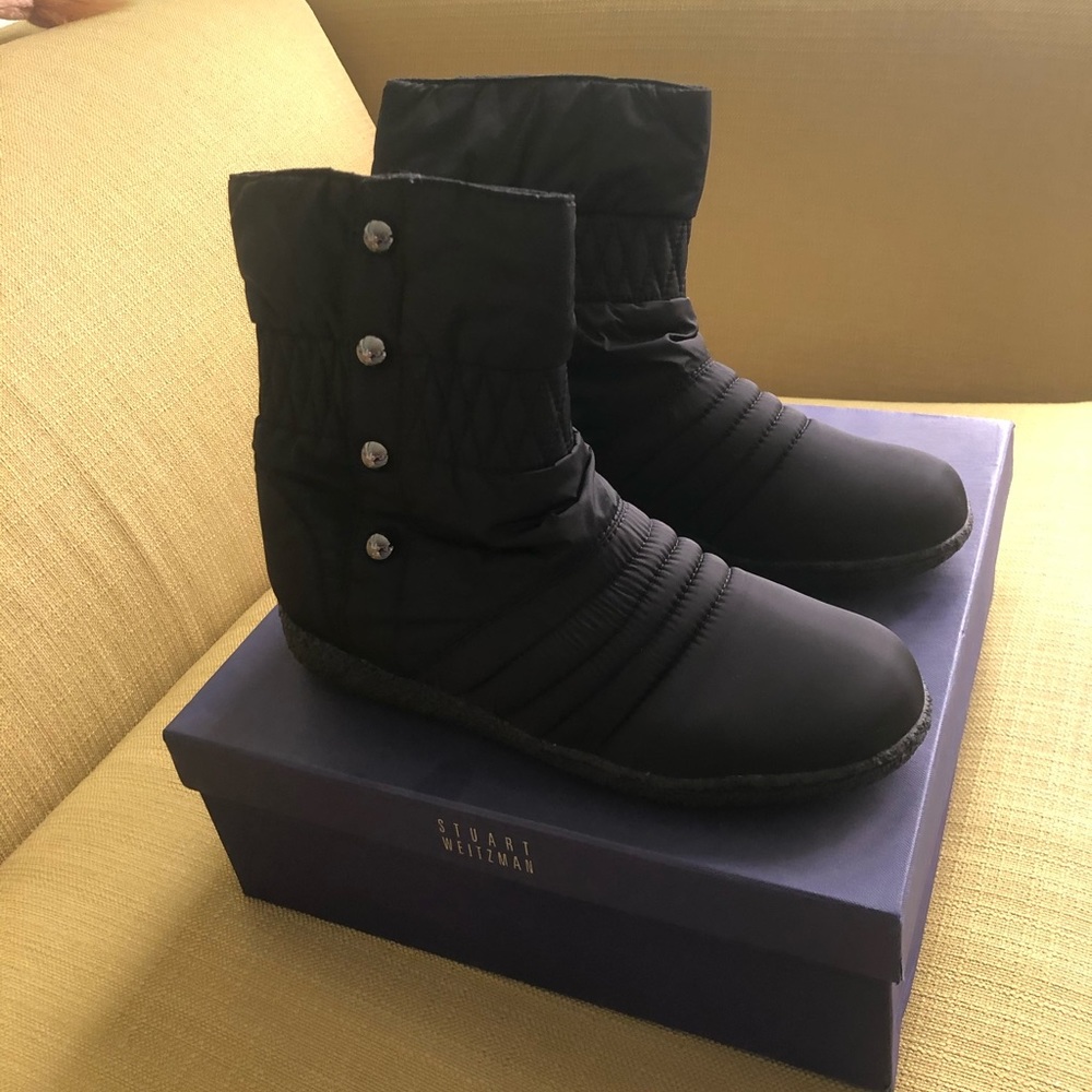 stuart weitzman black techno fiber booties 8.5